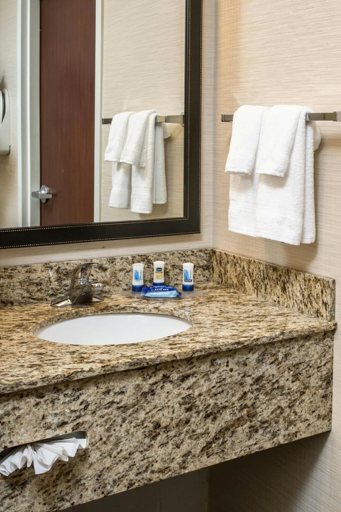Fairfield Inn & Suites Jacksonville Airport Exterior photo